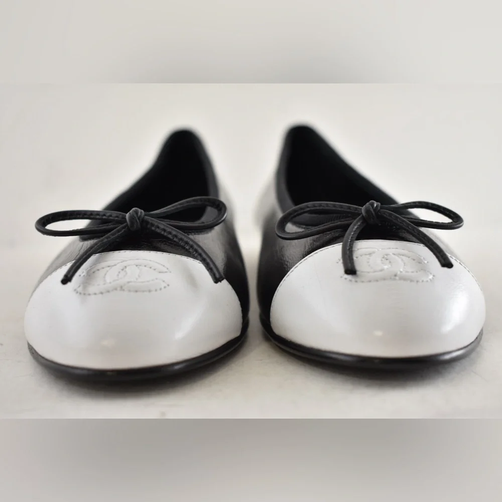 Chanel 26S Black White Crumpled Shiny Lambskin CC Bow Ballet Ballerina Flat 39 - Picture 7 of 16